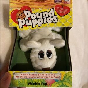 Vintage 1995/1996 Pound Puppies Wrinkle Pup Plush Toy